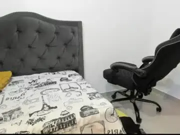 Chaturbate Best live sex cam show of dark_desiree18