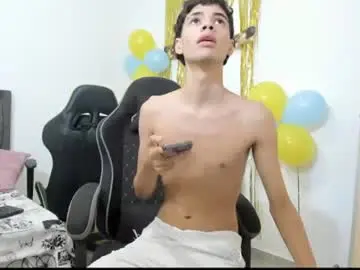 Chaturbate Live Porn of dark_desiree18