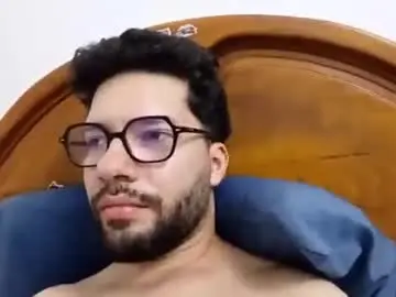 Chaturbate Live Porn of midoumas1