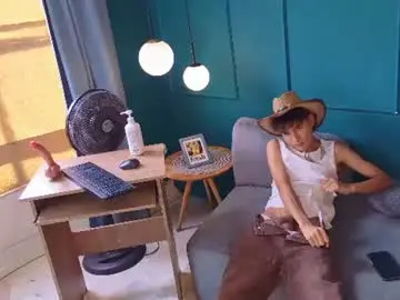 Chaturbate Watch Live Sex Cams of christopher_robin4