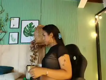 Chaturbate Live Sex Cam of massielhot