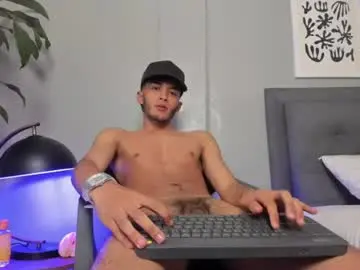 Chaturbate Sex Cam of tyler_fox_