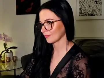 Chaturbate Live Sex Cam of cherryluxe_