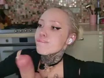 Chaturbate Live Sex Cam of 2badforyou