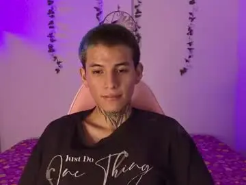 Chaturbate Watch Live Sex Cams of bellamy0955