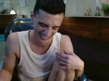 Chaturbate Live Sex Cam of felipefriendly