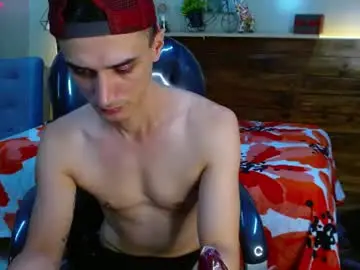 Chaturbate Live Sex Cam of felipefriendly