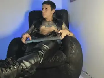 Chaturbate Live Porn of masterdave7