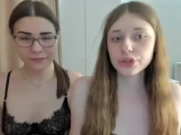 Chaturbate Live Sex Cam of melissssa_bloom