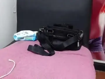 Chaturbate Live Sex Cam of thaly_pervert