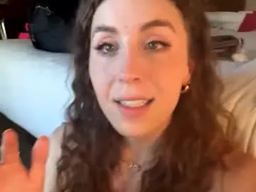 Chaturbate Best live sex cam show of carriemadsin