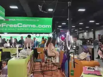 Chaturbate Sex Chat of carriemadsin