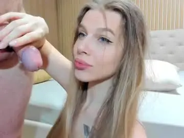 Chaturbate Nude Webcam of mila_polly_and_forester