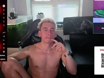Chaturbate Free Porn Cam of rayzel_white