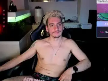 Chaturbate Private Sex Chat of rayzel_white