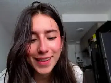 Chaturbate Live Sex Cam of adhara_kitten