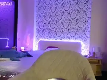 Chaturbate Free Live Porn of glowstacy