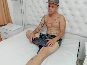 Chaturbate Best live sex cam show of drake_ficher