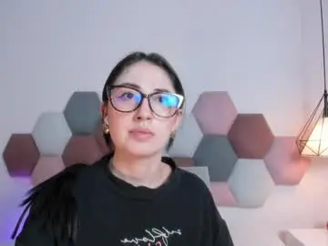 Chaturbate Watch Live Sex Cams of emilyywatson