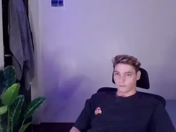 Chaturbate Best Webcam of blueyedboyinasia
