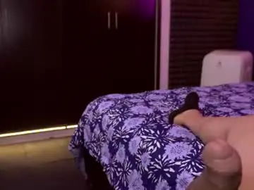 Chaturbate Sex Chat of bull_vixen2001
