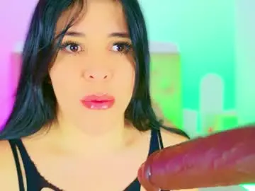 Chaturbate Watch Live Sex Cams of charlootteevans