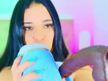 Chaturbate Free Porn Cam of charlootteevans
