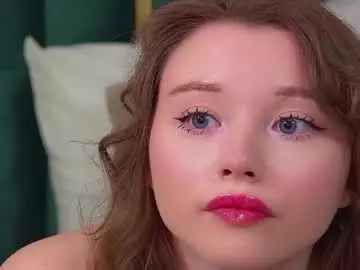 Chaturbate Live Sex Cam of keiraace