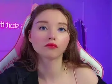 Chaturbate Live Sex Cam of keiraace