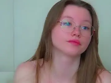 Chaturbate Live Sex Cam of keiraace