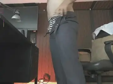 Chaturbate Live Porn of leon_1717