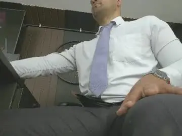 Chaturbate Sex Cam of leon_1717