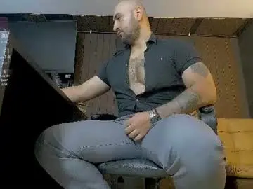 Chaturbate Live Porn of leon_1717