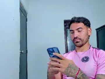 Chaturbate Free Porn Cam of tomy_johnson2