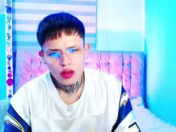 Chaturbate Nude Webcam of _justinmoon2