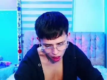 Chaturbate Free Porn Cam of _justinmoon2