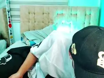 Chaturbate Live Sex Cam of _justinmoon2