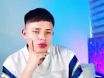 Chaturbate Adult Video Chat of _justinmoon2