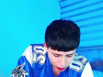 Chaturbate Live Sex Cam of _justinmoon2