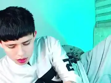 Chaturbate Watch Live Sex Cams of _justinmoon2