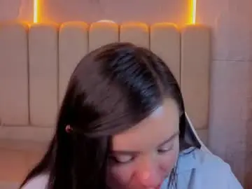 Chaturbate Free Porn Cam of antonella_1998_tx