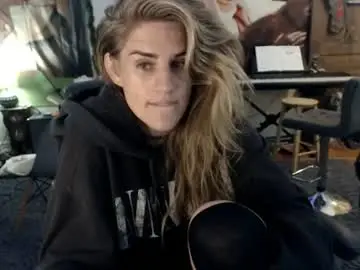 Chaturbate Live Sex Cam of katiecutie_5