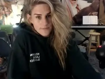Chaturbate Live Sex Cam of katiecutie_5