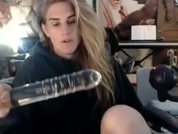 Chaturbate Live Sex Cam of katiecutie_5