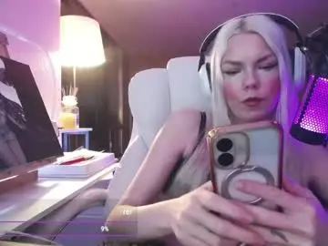 Chaturbate Live Sex of tinykylie