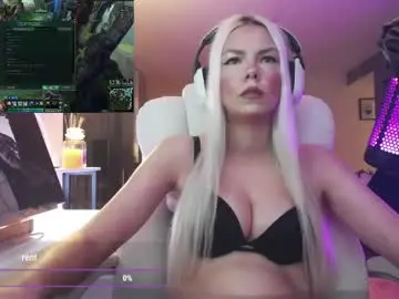 Chaturbate Live Porn of tinykylie
