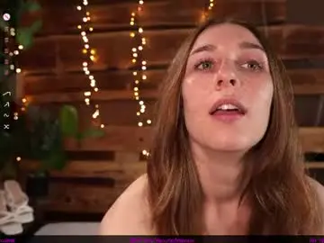 Chaturbate Nude Webcam of hotfrecklesgirl
