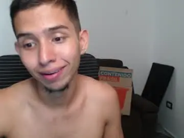 Chaturbate Live Sex of harold_18_