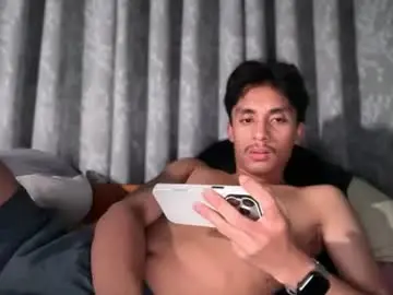 Chaturbate Live Sex Cam of twink_hairyass69