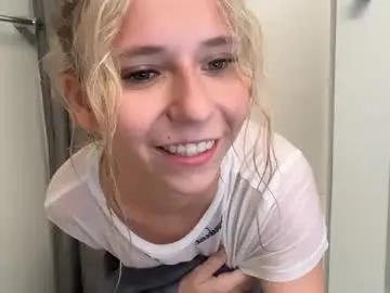 Chaturbate Live Sex Cam of anyaa777